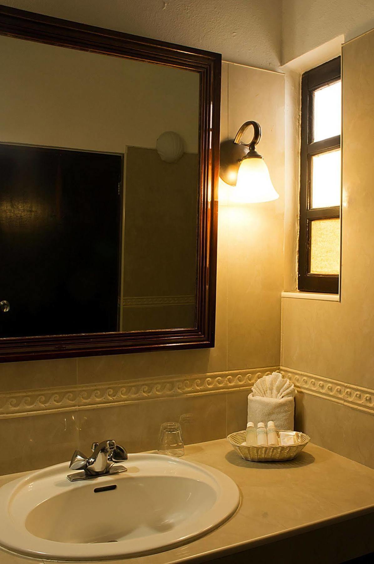 מידס ביי Anacaona Boutique Hotel מראה חיצוני תמונה